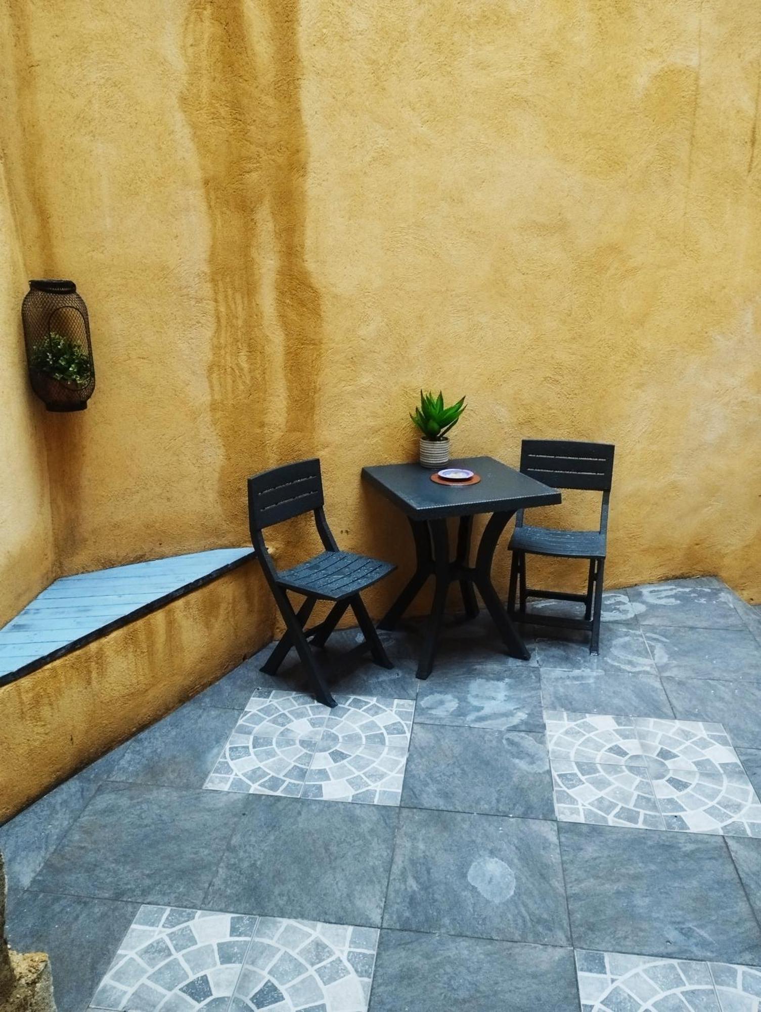 Appartement Avec Cour Plein Centre Foix Exterior photo
